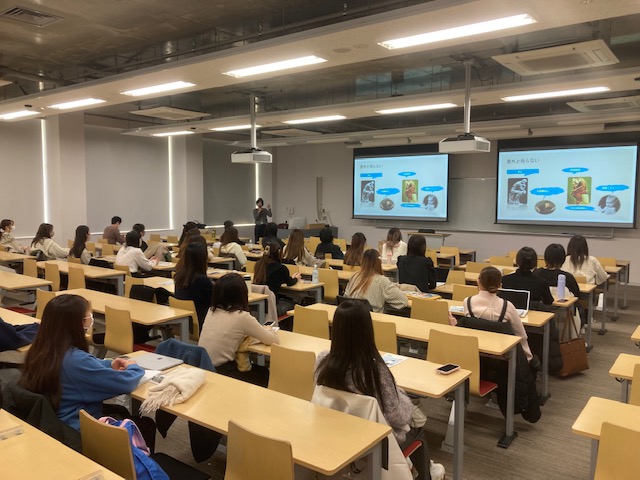 今年も実践女子大学で講演を行いました